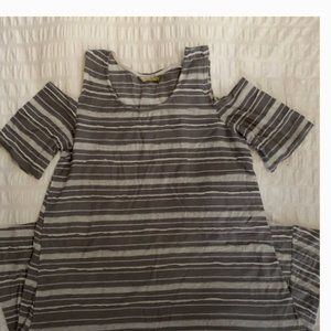 CHALET Cute summer cotton dress with cold shoulder sleeves! M